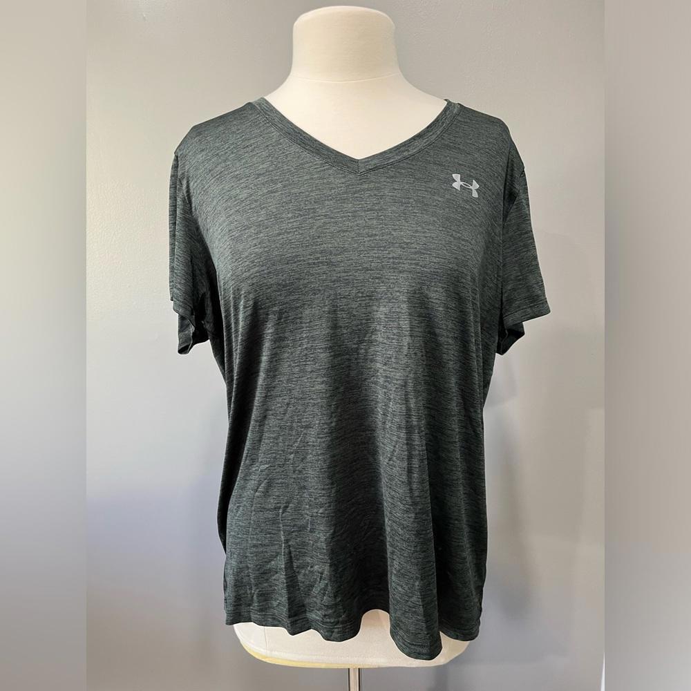 Loose fit under armour t-shirt
